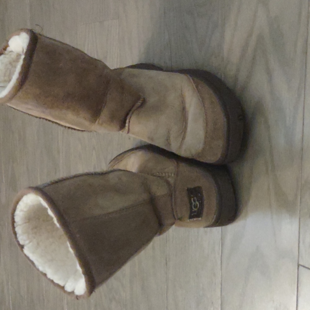 UGG tan boots